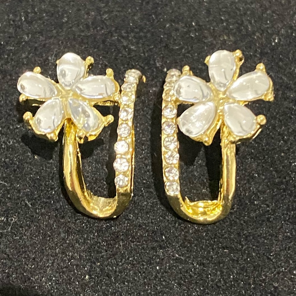 Stunning and Chic Floral Earrings Accessories Jewelry
